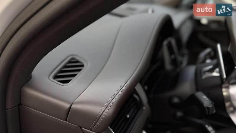 Позашляховик / Кросовер Porsche Macan 2016 в Києві фото 38 Позашляховик / Кросовер Porsche Macan 2016 в Києві