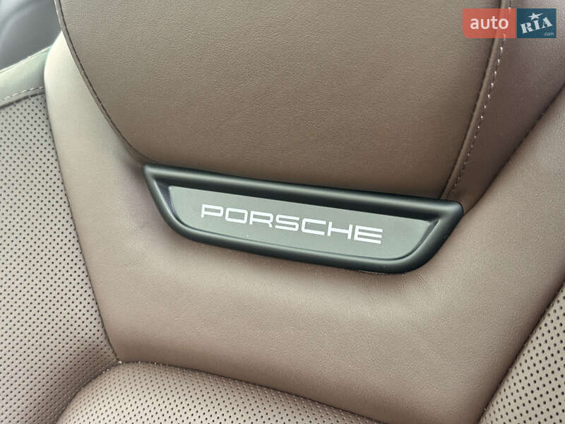 Позашляховик / Кросовер Porsche Macan 2024 в Києві