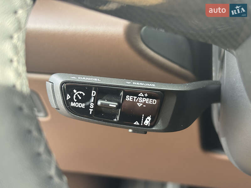 Позашляховик / Кросовер Porsche Macan 2024 в Києві