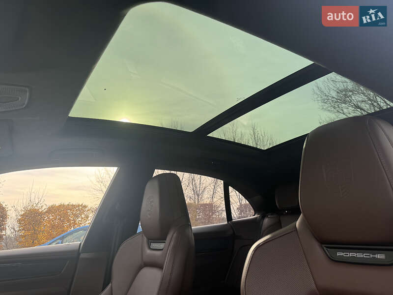 Позашляховик / Кросовер Porsche Macan 2024 в Києві