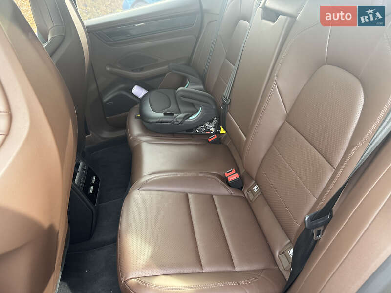 Позашляховик / Кросовер Porsche Macan 2024 в Києві