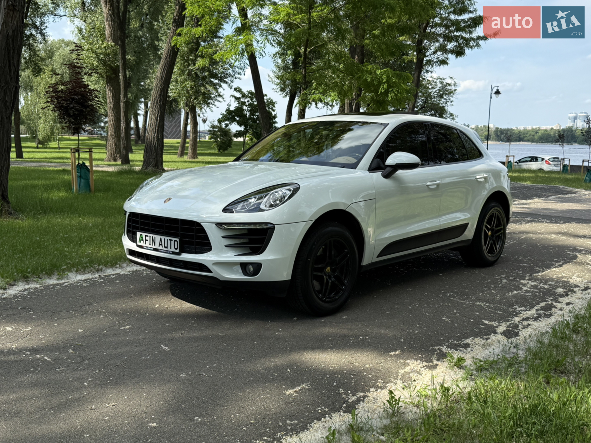 2016 Porsche Macan - мініатюра 75