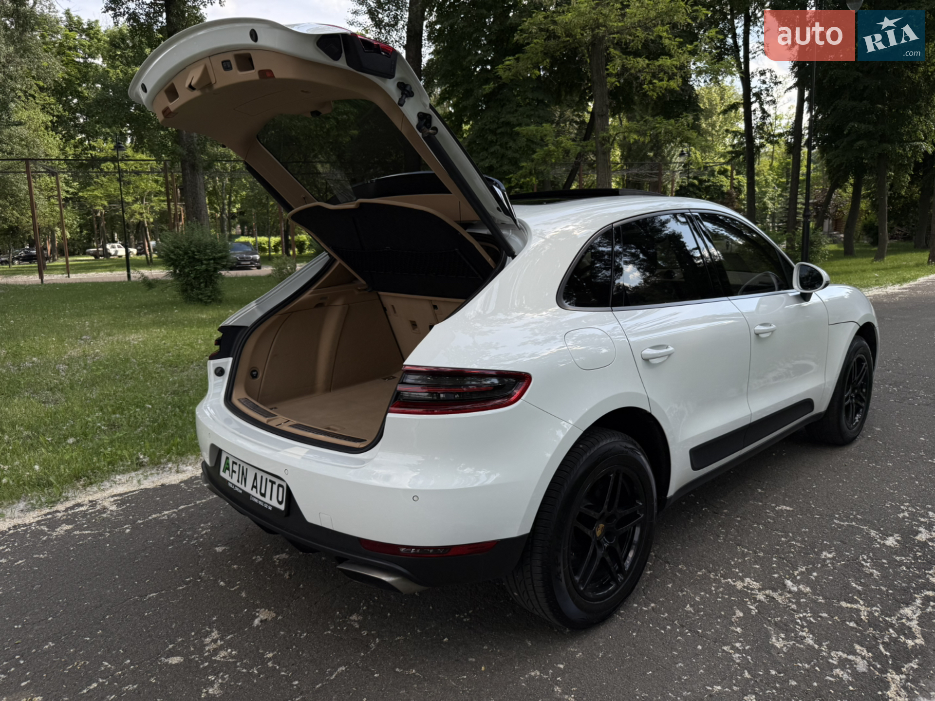 2016 Porsche Macan - мініатюра 19