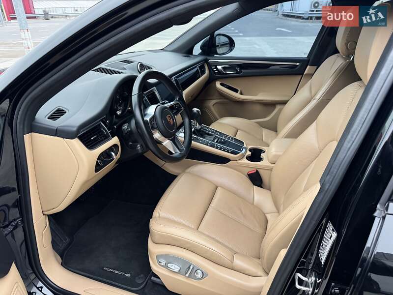 Внедорожник / Кроссовер Porsche Macan 2018 в Киеве