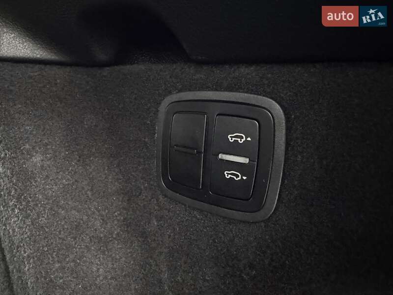 Внедорожник / Кроссовер Porsche Macan 2018 в Киеве