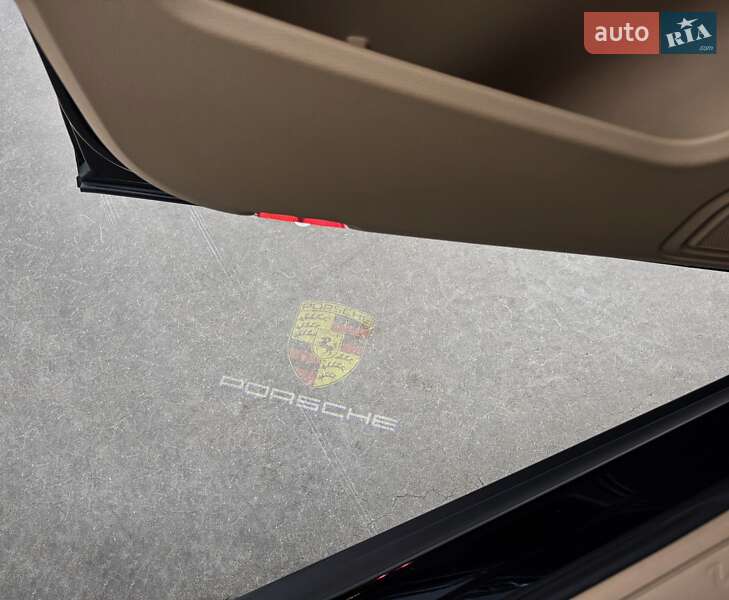 Внедорожник / Кроссовер Porsche Macan 2018 в Киеве