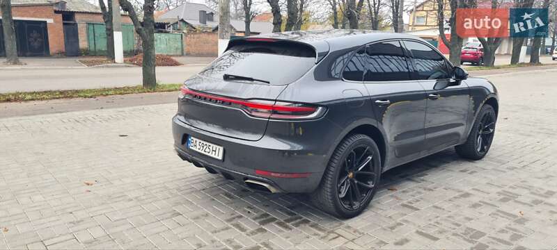 Позашляховик / Кросовер Porsche Macan 2016 в Кропивницькому