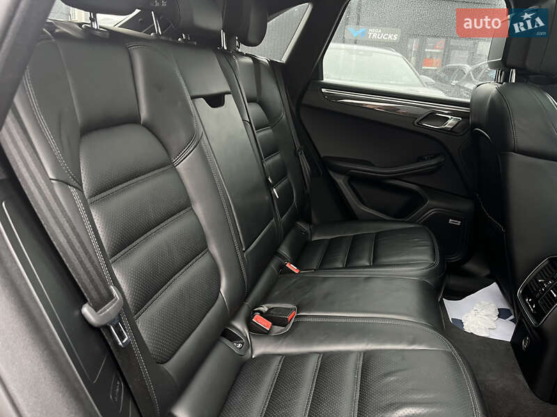 Позашляховик / Кросовер Porsche Macan 2017 в Львові