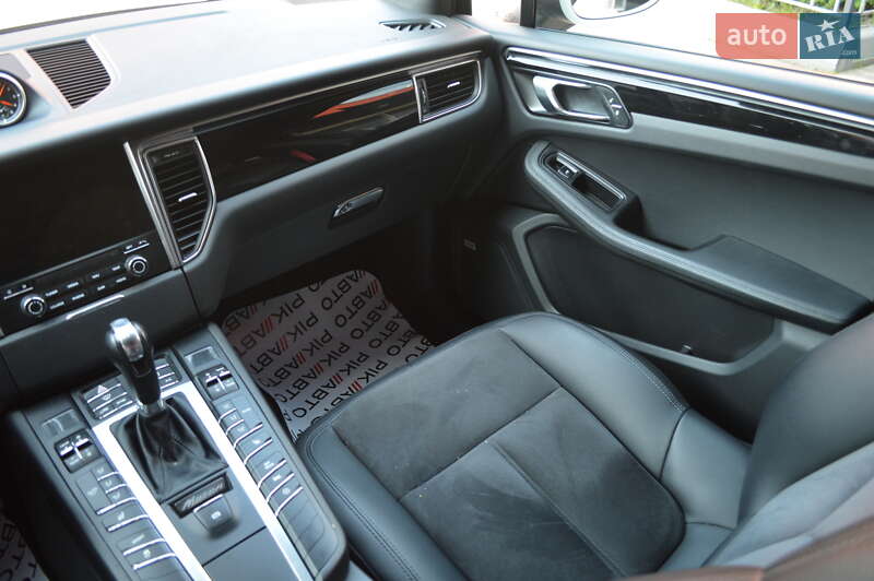 Внедорожник / Кроссовер Porsche Macan 2018 в Львове