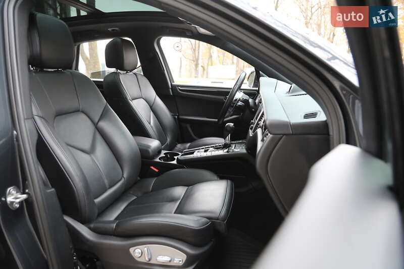 Позашляховик / Кросовер Porsche Macan 2018 в Харкові