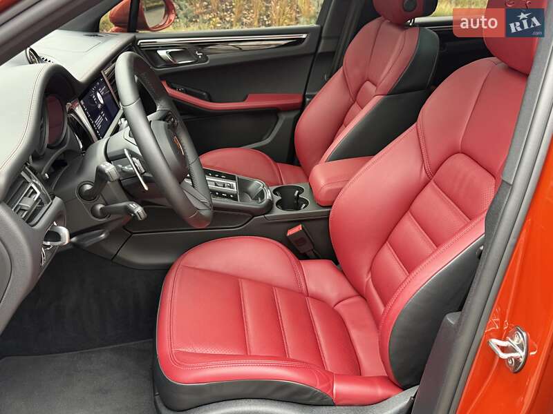 Позашляховик / Кросовер Porsche Macan 2022 в Києві