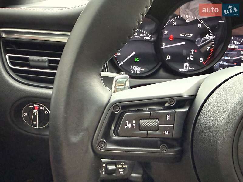 Позашляховик / Кросовер Porsche Macan 2022 в Києві