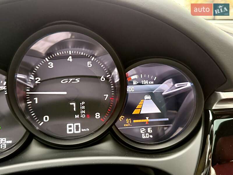 Позашляховик / Кросовер Porsche Macan 2022 в Києві