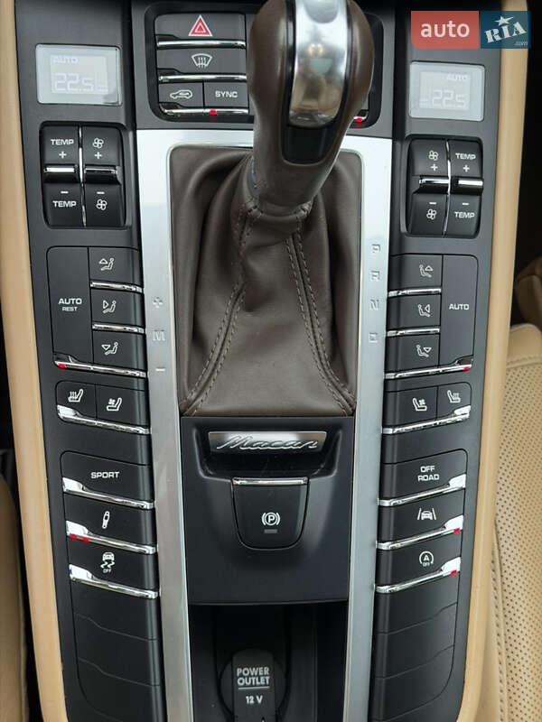 Позашляховик / Кросовер Porsche Macan 2017 в Києві