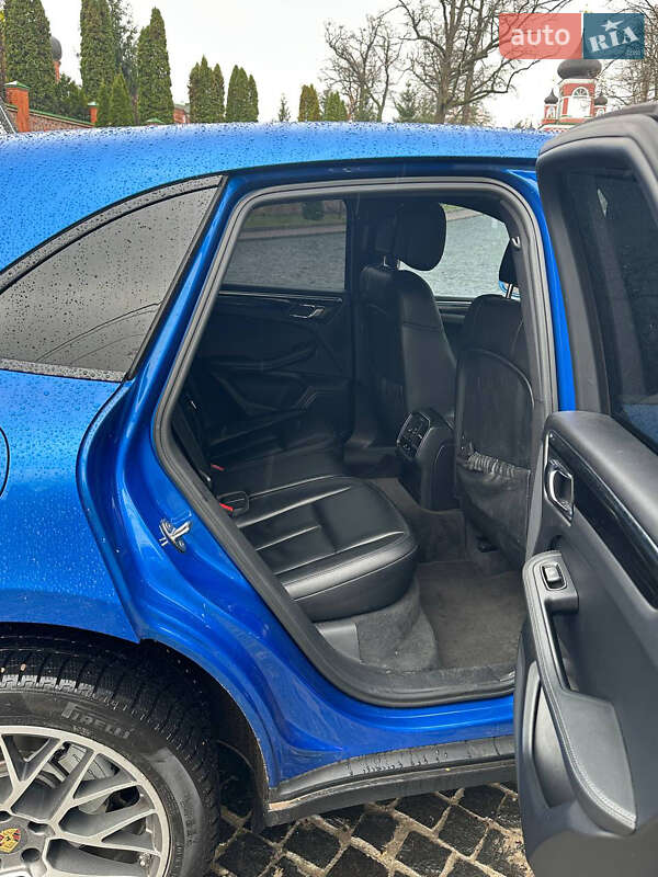 Позашляховик / Кросовер Porsche Macan 2015 в Києві