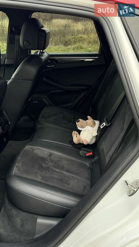 Внедорожник / Кроссовер Porsche Macan 2019 в Хмельницком