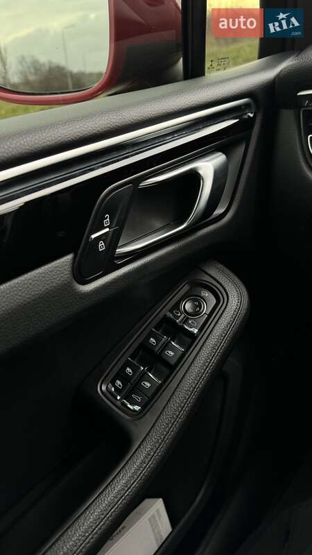 Внедорожник / Кроссовер Porsche Macan 2019 в Хмельницком