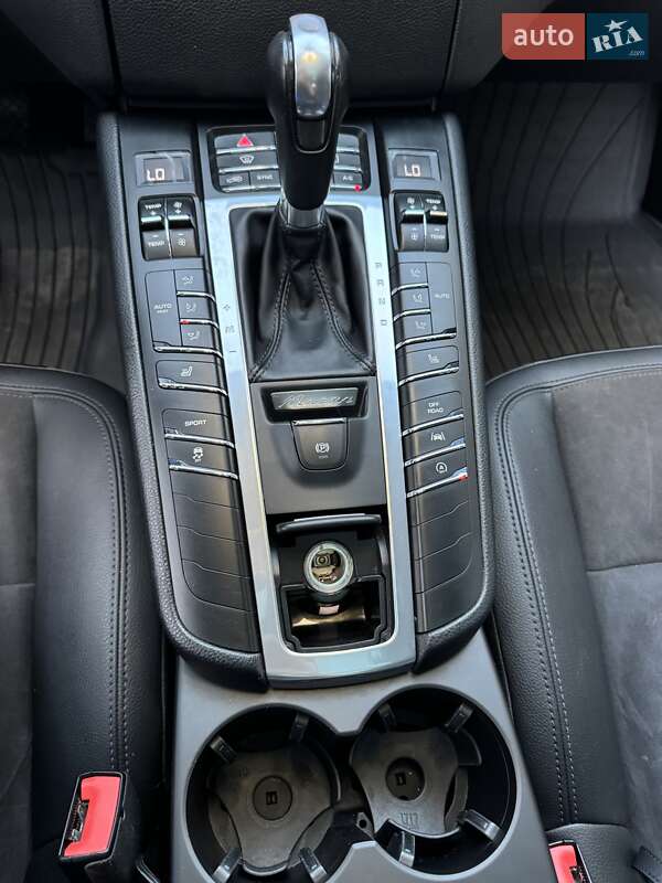 Позашляховик / Кросовер Porsche Macan 2017 в Києві фото 16 Позашляховик / Кросовер Porsche Macan 2017 в Києві