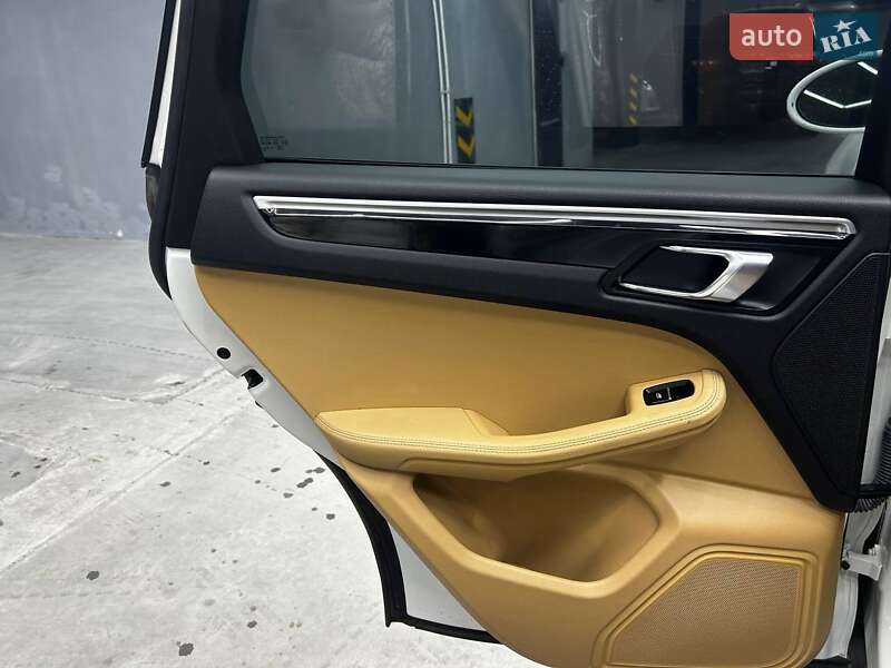 Внедорожник / Кроссовер Porsche Macan 2018 в Черновцах фото 13 Внедорожник / Кроссовер Porsche Macan 2018 в Черновцах