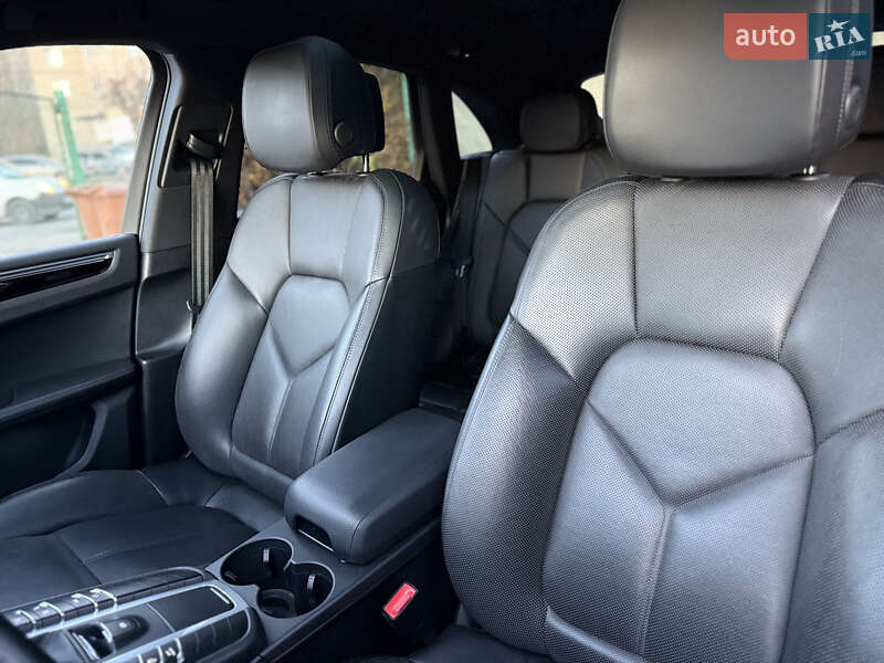 Позашляховик / Кросовер Porsche Macan 2021 в Чернівцях фото 22 Позашляховик / Кросовер Porsche Macan 2021 в Чернівцях