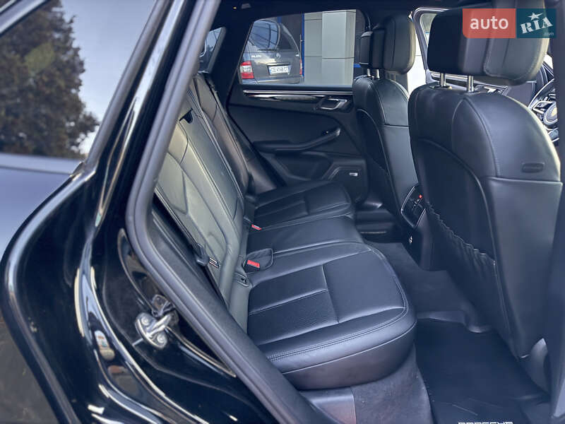 Позашляховик / Кросовер Porsche Macan 2021 в Чернівцях фото 29 Позашляховик / Кросовер Porsche Macan 2021 в Чернівцях