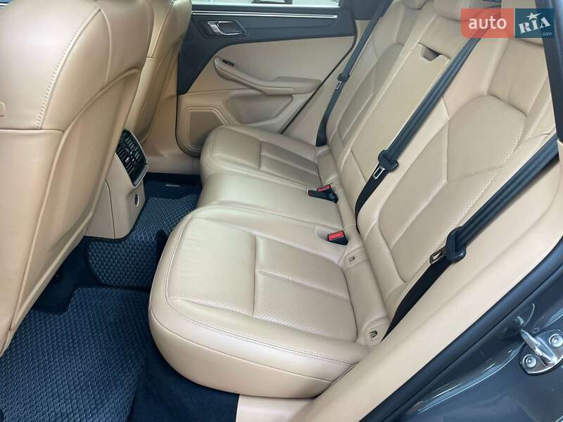 Внедорожник / Кроссовер Porsche Macan 2018 в Одессе фото 25 Внедорожник / Кроссовер Porsche Macan 2018 в Одессе
