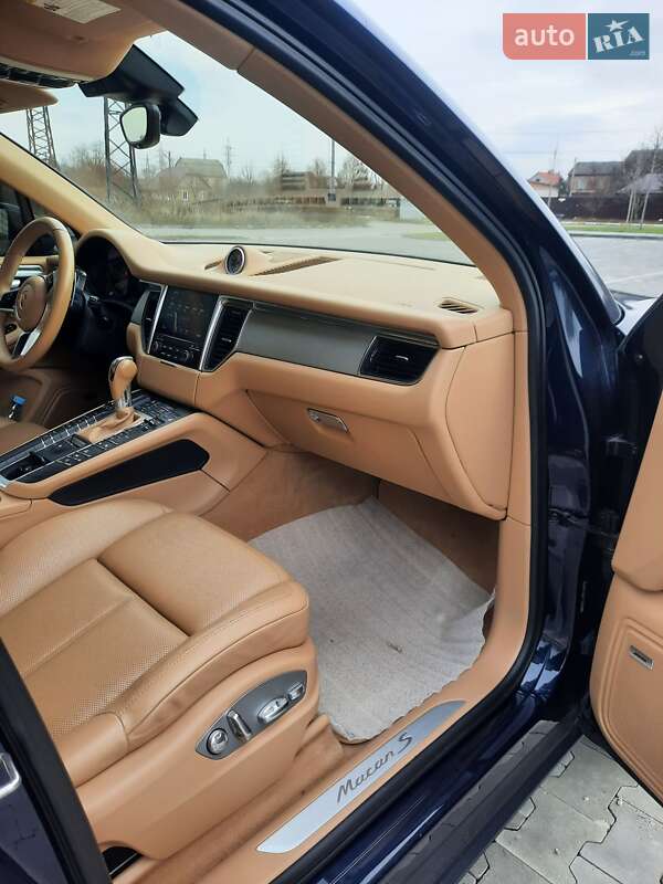 Внедорожник / Кроссовер Porsche Macan 2016 в Ирпене