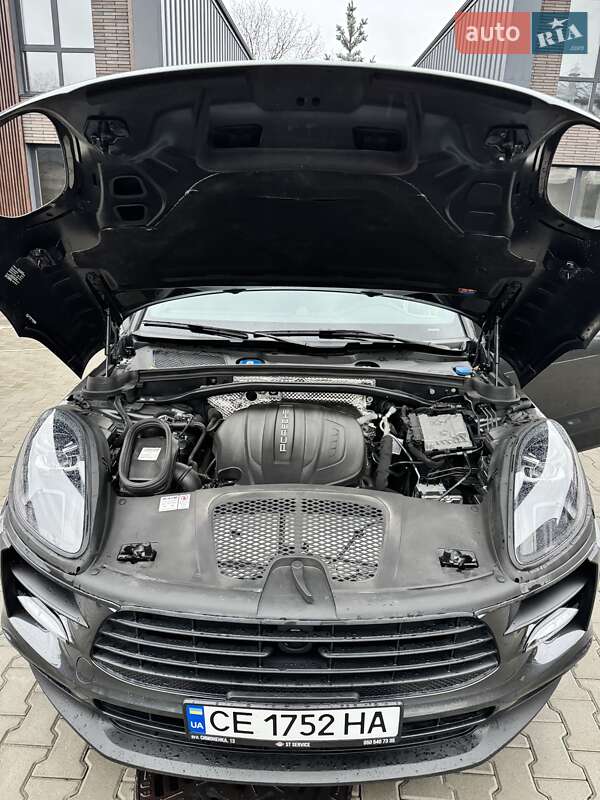 Внедорожник / Кроссовер Porsche Macan 2019 в Киеве