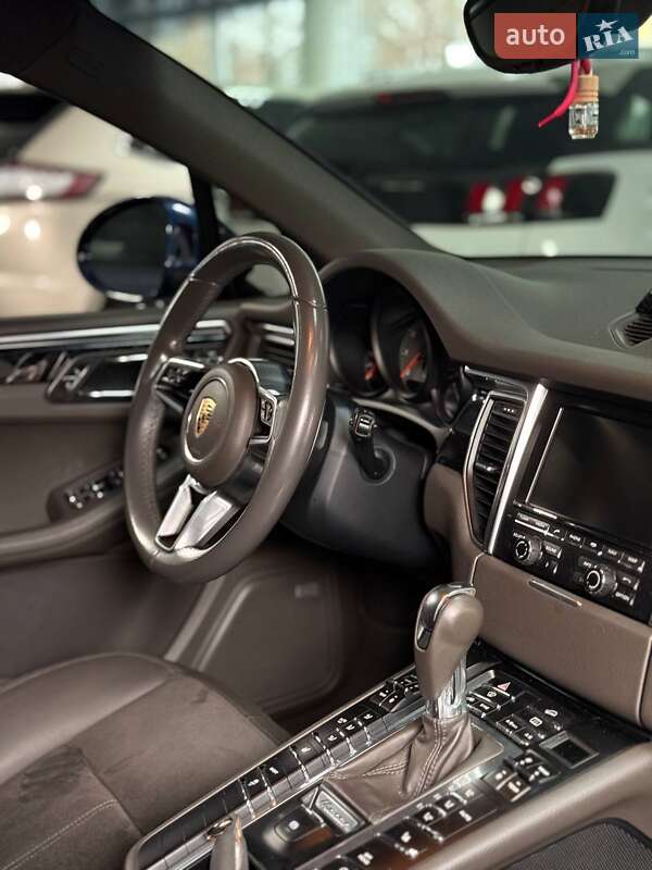 Внедорожник / Кроссовер Porsche Macan 2015 в Полтаве