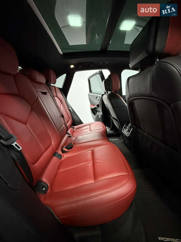 Позашляховик / Кросовер Porsche Macan 2018 в Одесі
