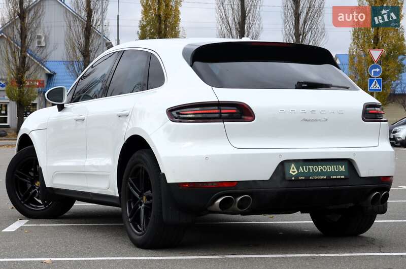 Позашляховик / Кросовер Porsche Macan 2015 в Києві