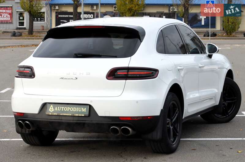 Позашляховик / Кросовер Porsche Macan 2015 в Києві