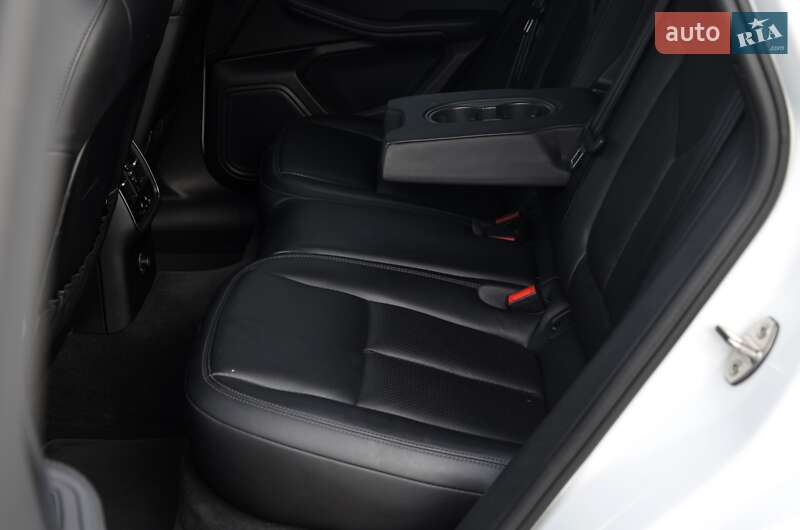 Позашляховик / Кросовер Porsche Macan 2015 в Києві