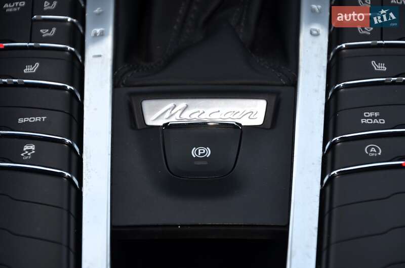 Позашляховик / Кросовер Porsche Macan 2015 в Києві