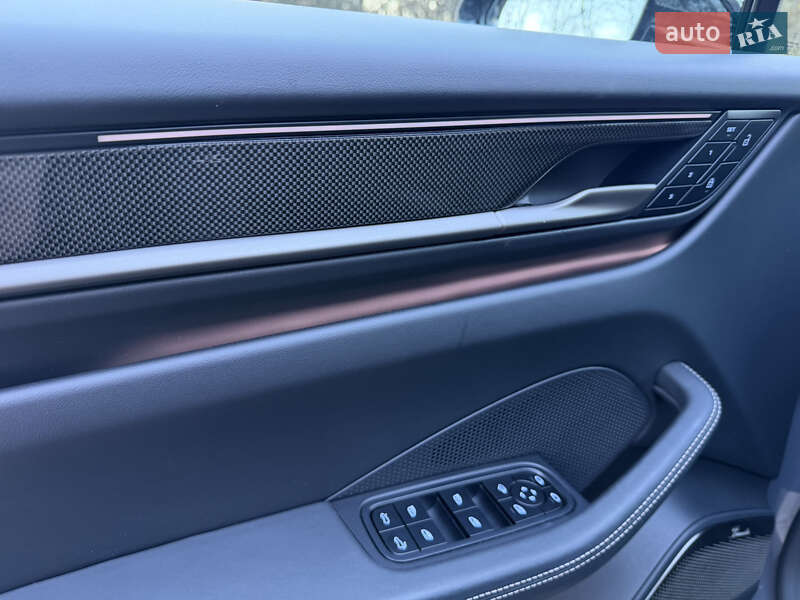 Внедорожник / Кроссовер Porsche Macan 2025 в Львове