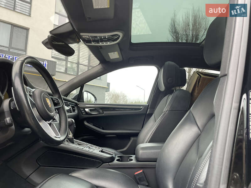 Внедорожник / Кроссовер Porsche Macan 2018 в Львове