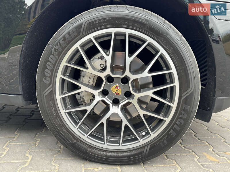 Внедорожник / Кроссовер Porsche Macan 2015 в Киеве
