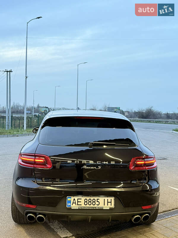Позашляховик / Кросовер Porsche Macan 2014 в Дніпрі