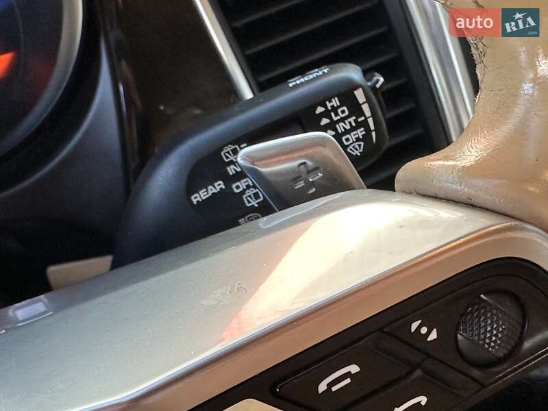 Позашляховик / Кросовер Porsche Macan 2015 в Львові