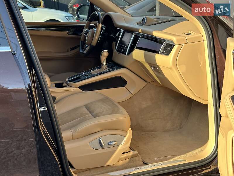 Позашляховик / Кросовер Porsche Macan 2015 в Львові