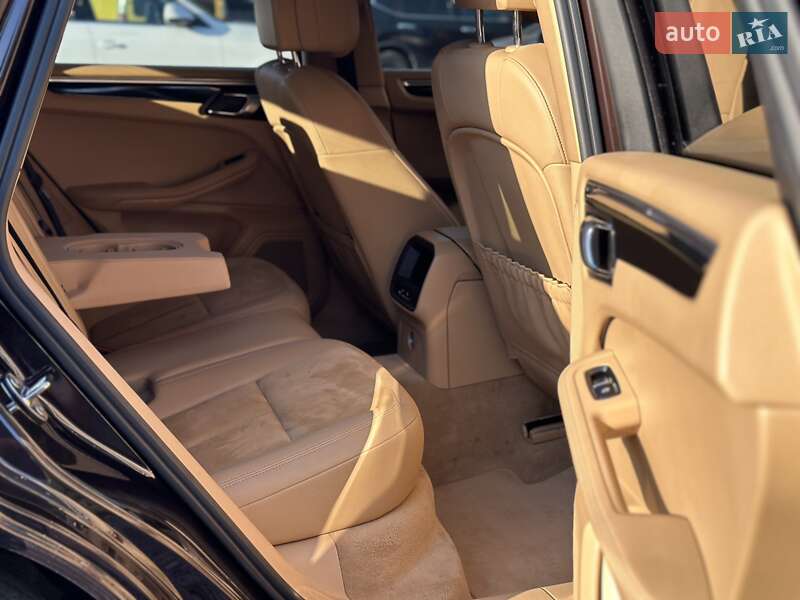 Позашляховик / Кросовер Porsche Macan 2015 в Львові