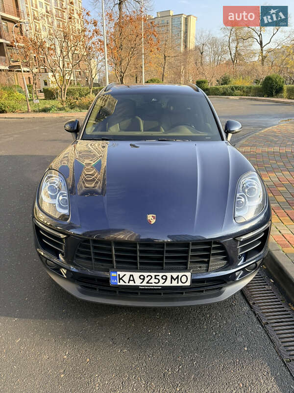 Внедорожник / Кроссовер Porsche Macan 2017 в Киеве фото 2 Внедорожник / Кроссовер Porsche Macan 2017 в Киеве