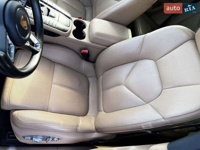 Позашляховик / Кросовер Porsche Macan 2020 в Києві фото 8 Позашляховик / Кросовер Porsche Macan 2020 в Києві