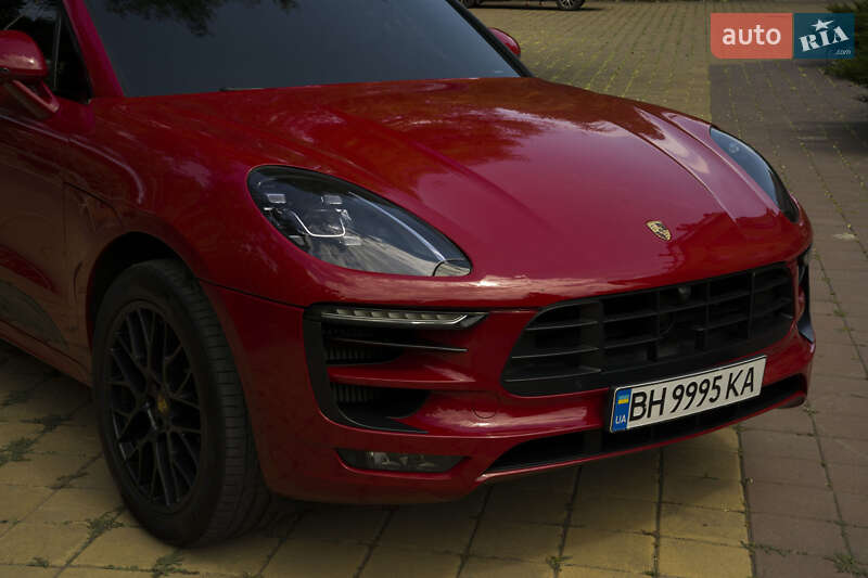 Позашляховик / Кросовер Porsche Macan 2017 в Одесі