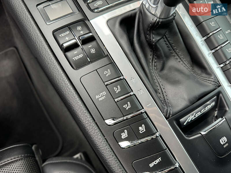 Позашляховик / Кросовер Porsche Macan 2019 в Харкові