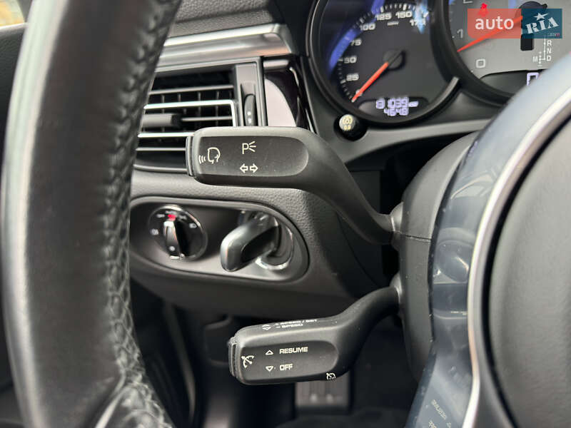 Позашляховик / Кросовер Porsche Macan 2019 в Харкові