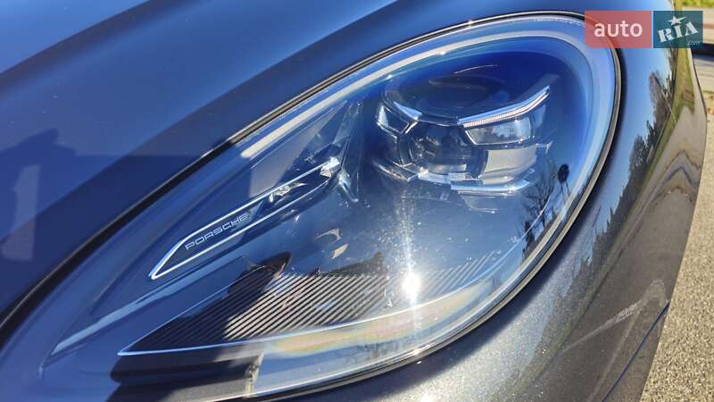 Позашляховик / Кросовер Porsche Macan 2021 в Сумах