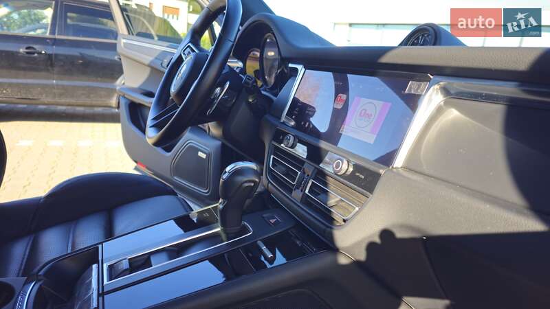 Позашляховик / Кросовер Porsche Macan 2021 в Сумах