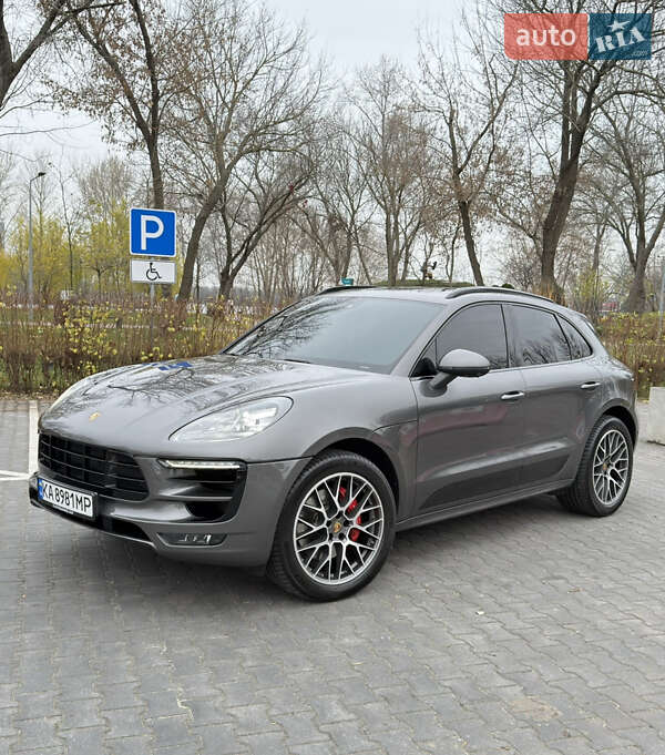Позашляховик / Кросовер Porsche Macan 2016 в Києві