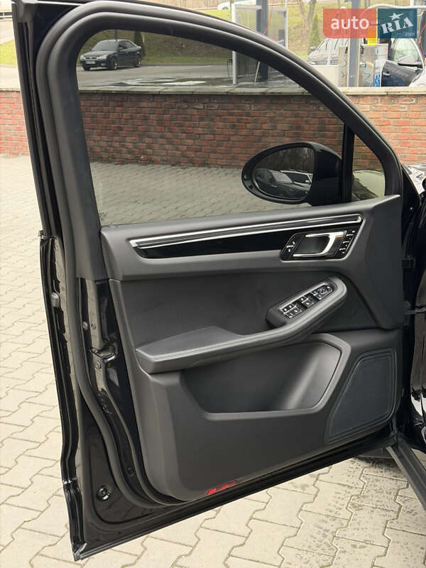 Позашляховик / Кросовер Porsche Macan 2015 в Хмельницькому